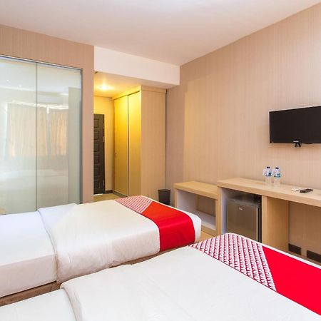 Oyo 663 Hotel Sejati Balikpapan  Luaran gambar