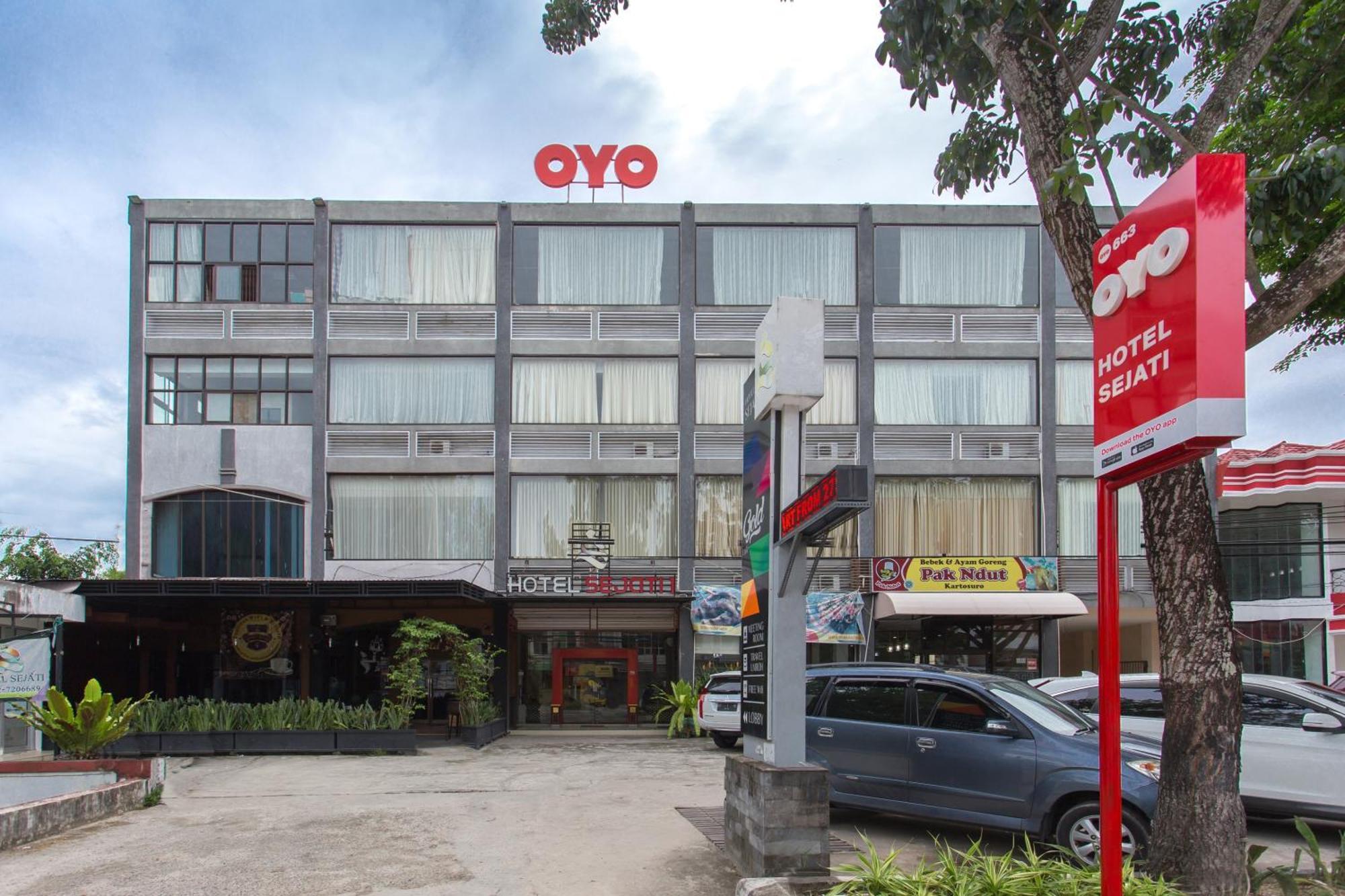Oyo 663 Hotel Sejati Balikpapan  Luaran gambar